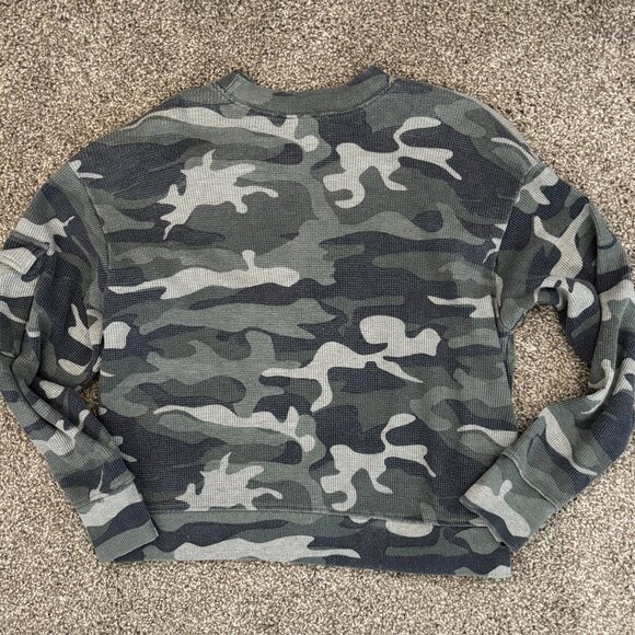 RETROD Cropped Top with Cool Pattern - Size Small but Oversized - Picture 2 of 4